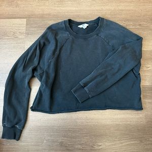 Soft washed cropped sweatshirt